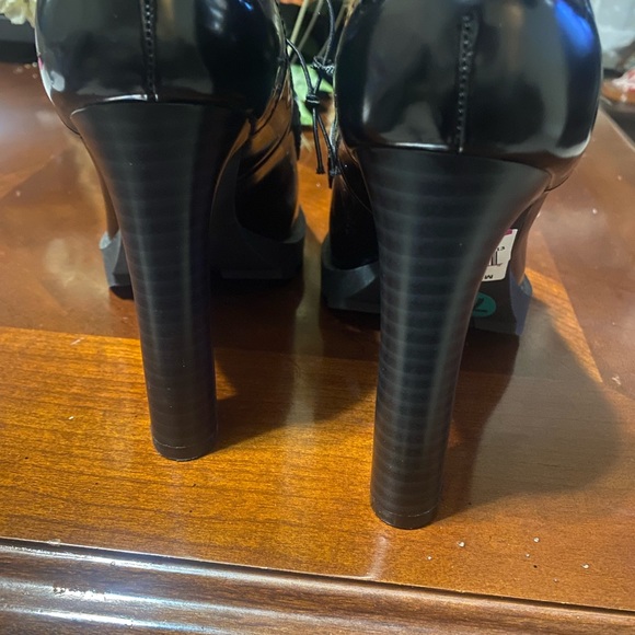 Karl Lagerfeld Women Patent High Heel VIRNA/G22 Loafers.Brand new Stylish Sz 7.5 - Picture 4 of 10